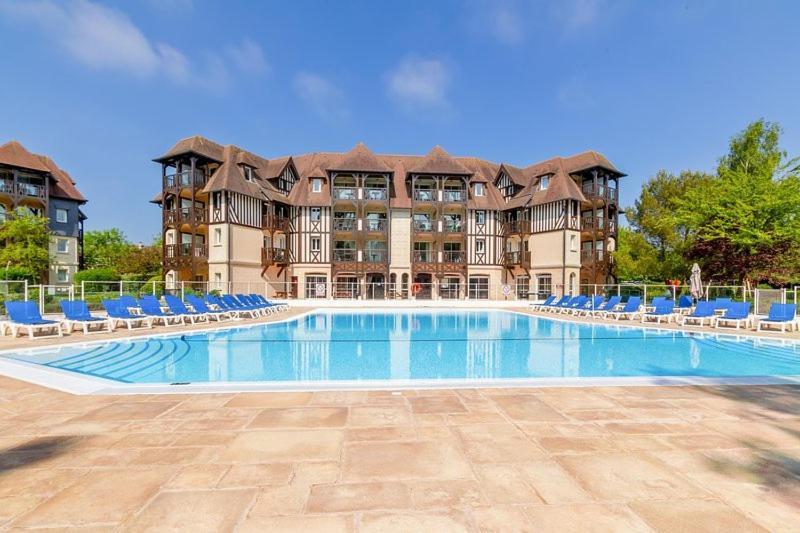 "Magnifique 2 Pieces Deauville" Piscine Et Jardin Экстерьер фото